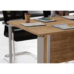 Stół konferencyjny